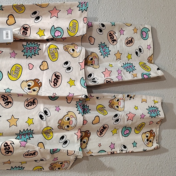 Disney Cream and Multicolor Ladies Pajama Set, Chip And Dale Pajama Set - Picture 7 of 11
